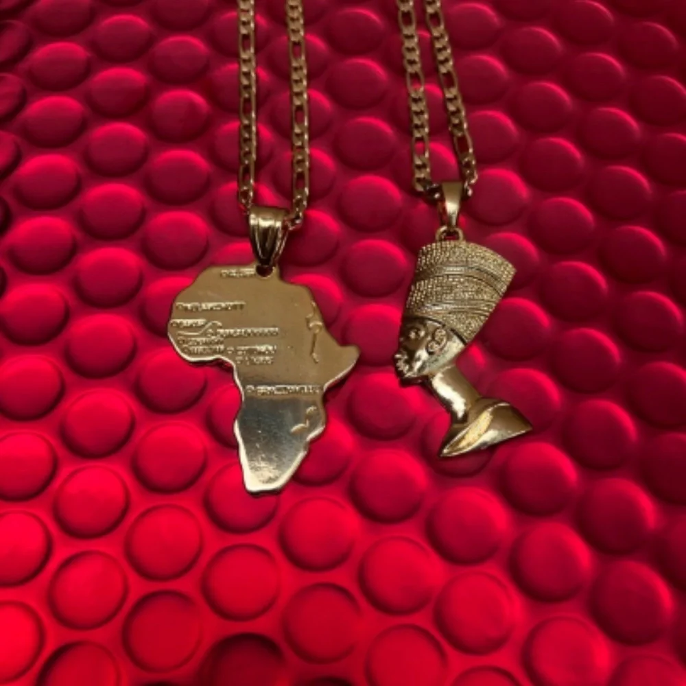 efertiti necklace and Africa pendant necklace set